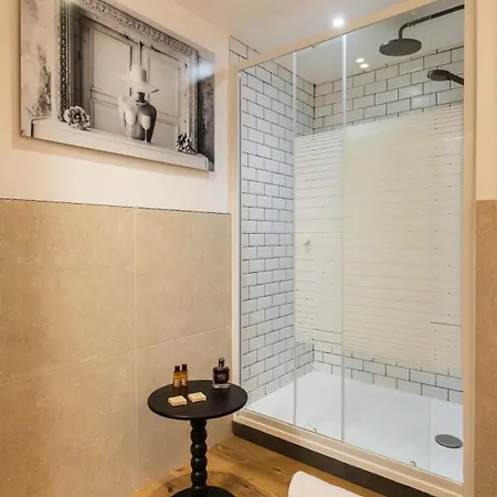Apartment Loft Rare Avec Patio Chic - Tour Eiffel Paris